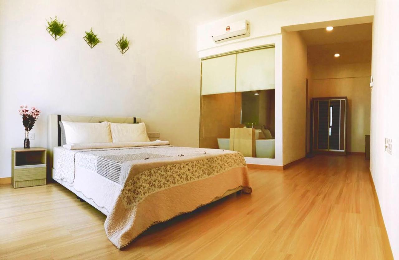 Luxury Seaview Family Suite By Little Cabin George Town  Kültér fotó
